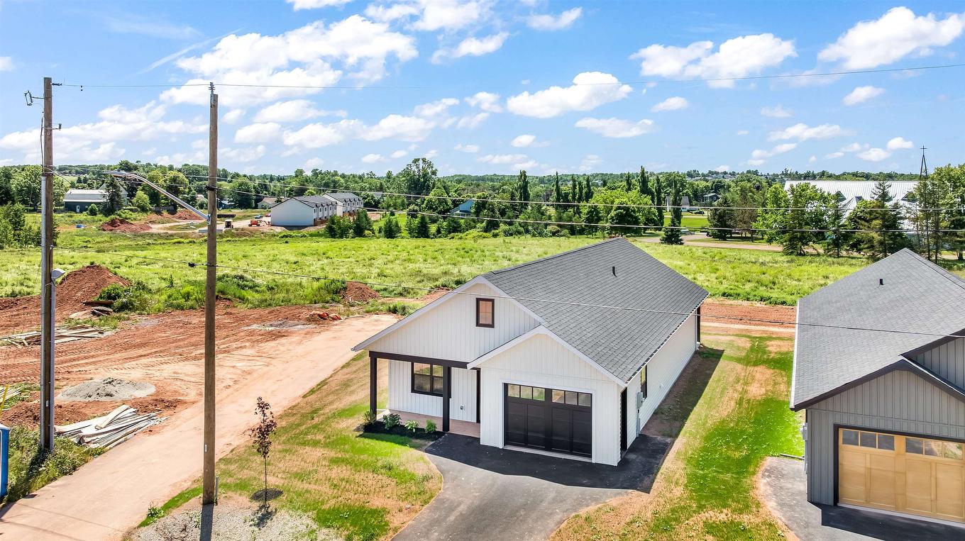 36 Reddin Heights, Stratford, PE