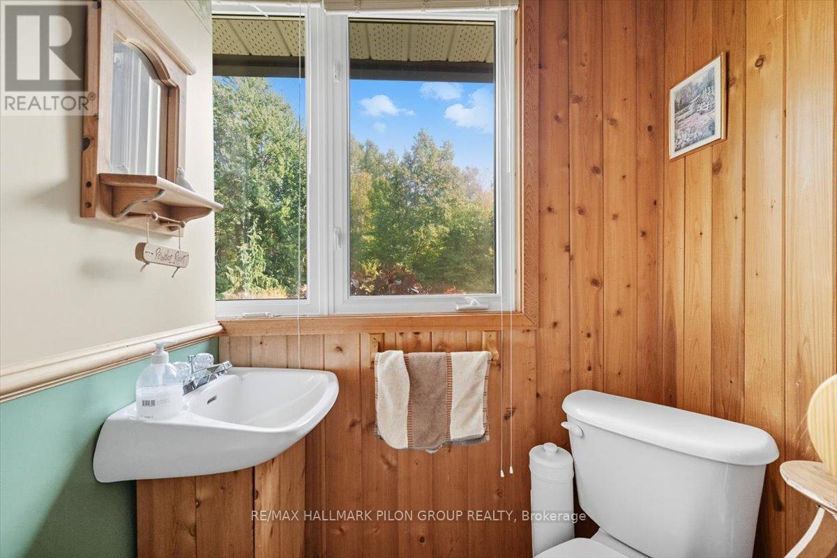 1717 Lakeshore Drive, Ottawa, ON - Indoor Photo Showing Bathroom