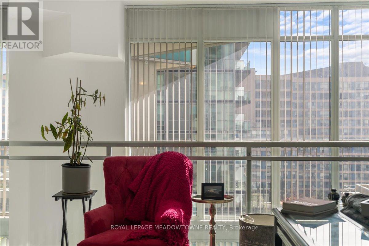 914 - 220 Burnhamthorpe Road W, Mississauga, ON - Indoor Photo Showing Other Room