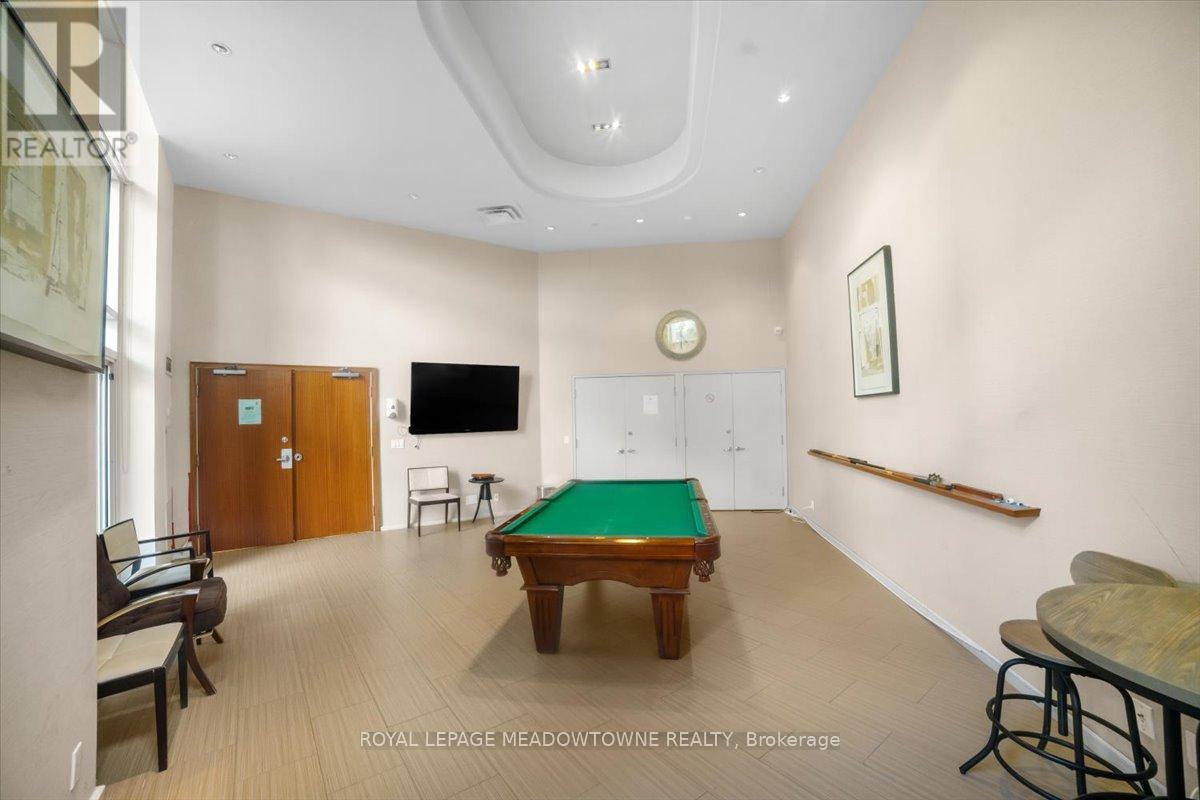 914 - 220 Burnhamthorpe Road W, Mississauga, ON - Indoor Photo Showing Other Room