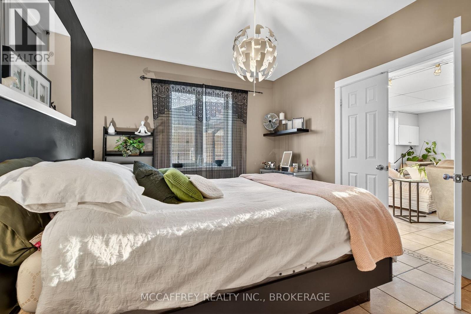 45 Huron Street, Greater Napanee (Greater Napanee), ON - Indoor Photo Showing Bedroom