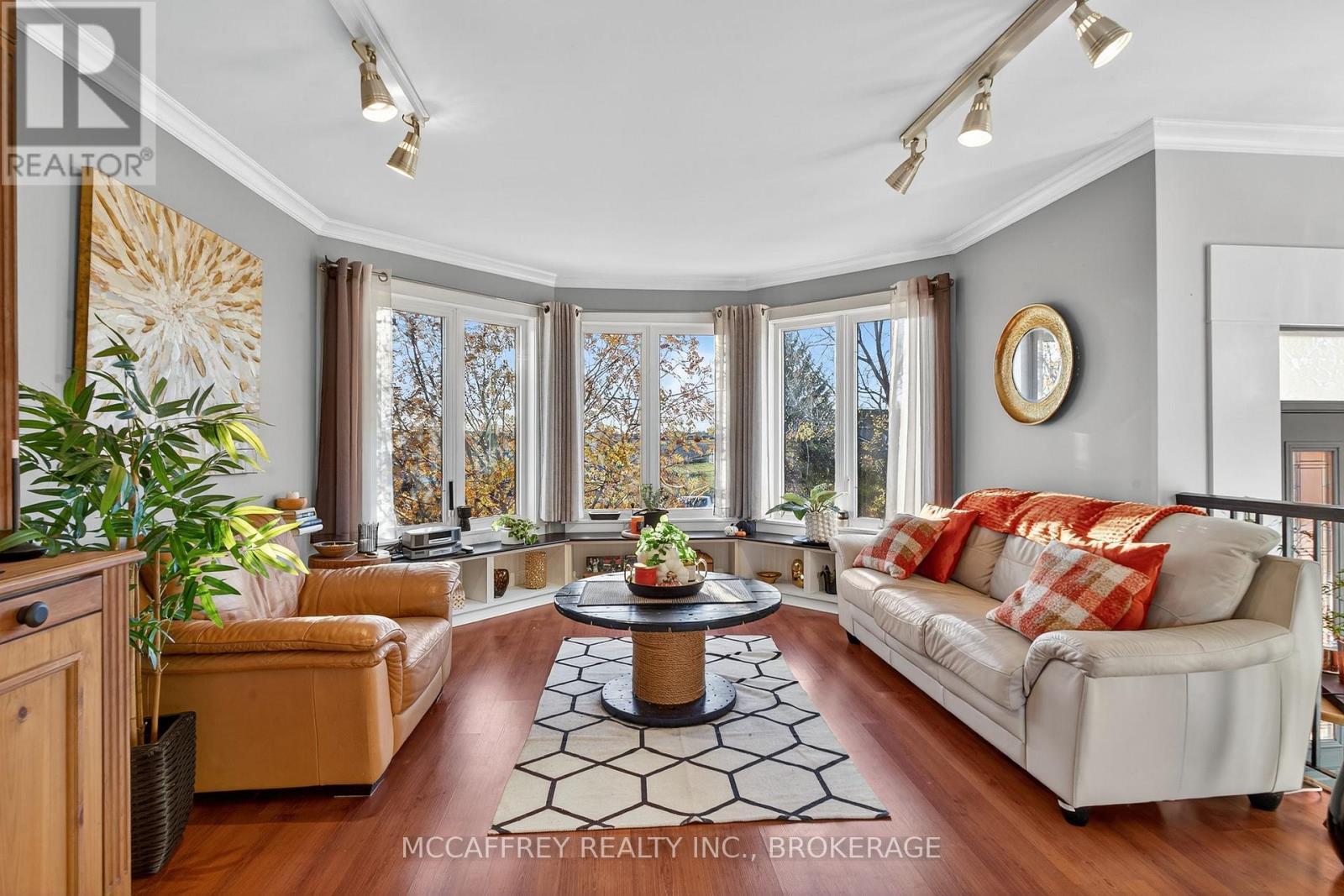 45 Huron Street, Greater Napanee (Greater Napanee), ON - Indoor Photo Showing Living Room