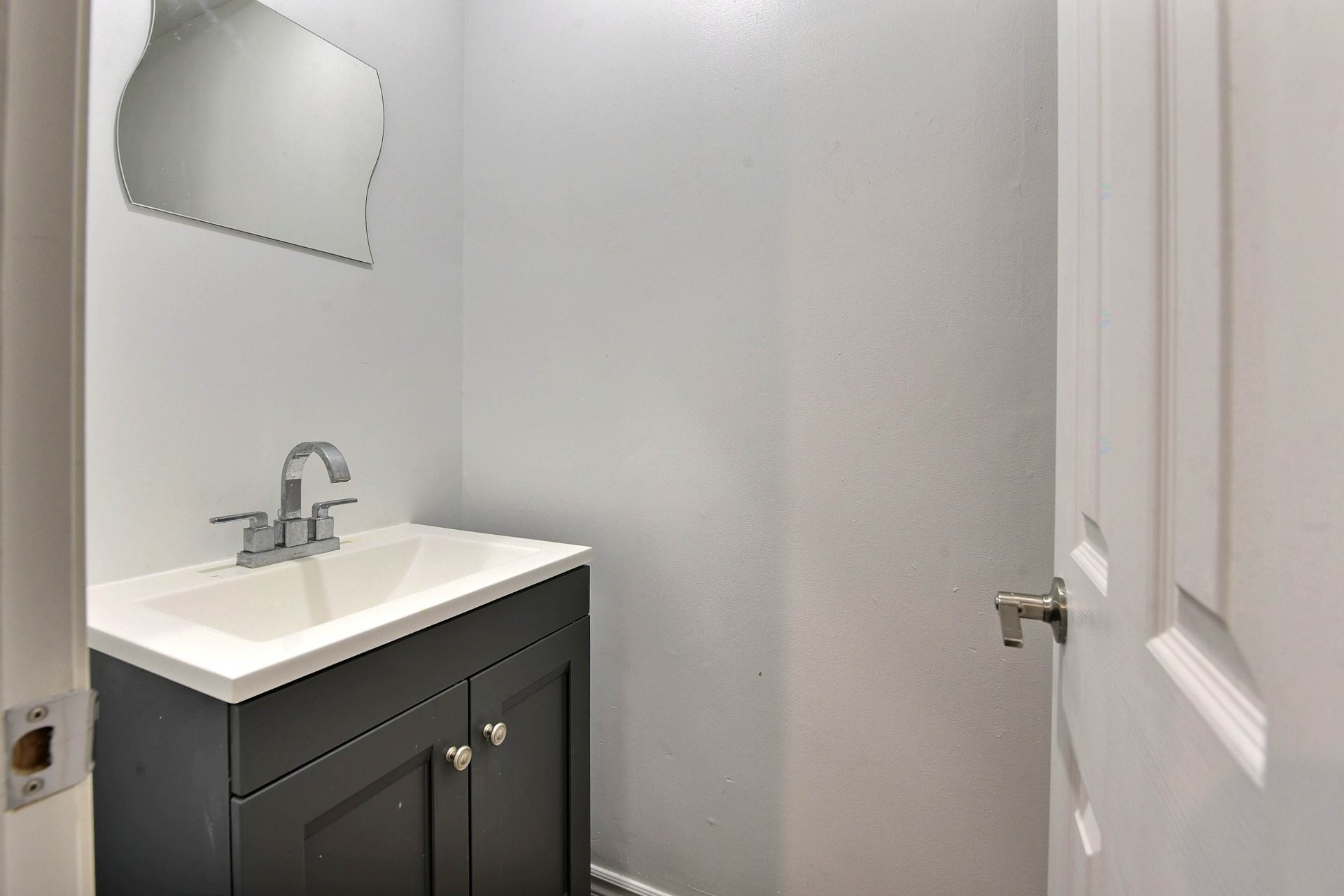 Powder room - 4299 1Re Avenue, Laval (Laval-Ouest), QC - Indoor