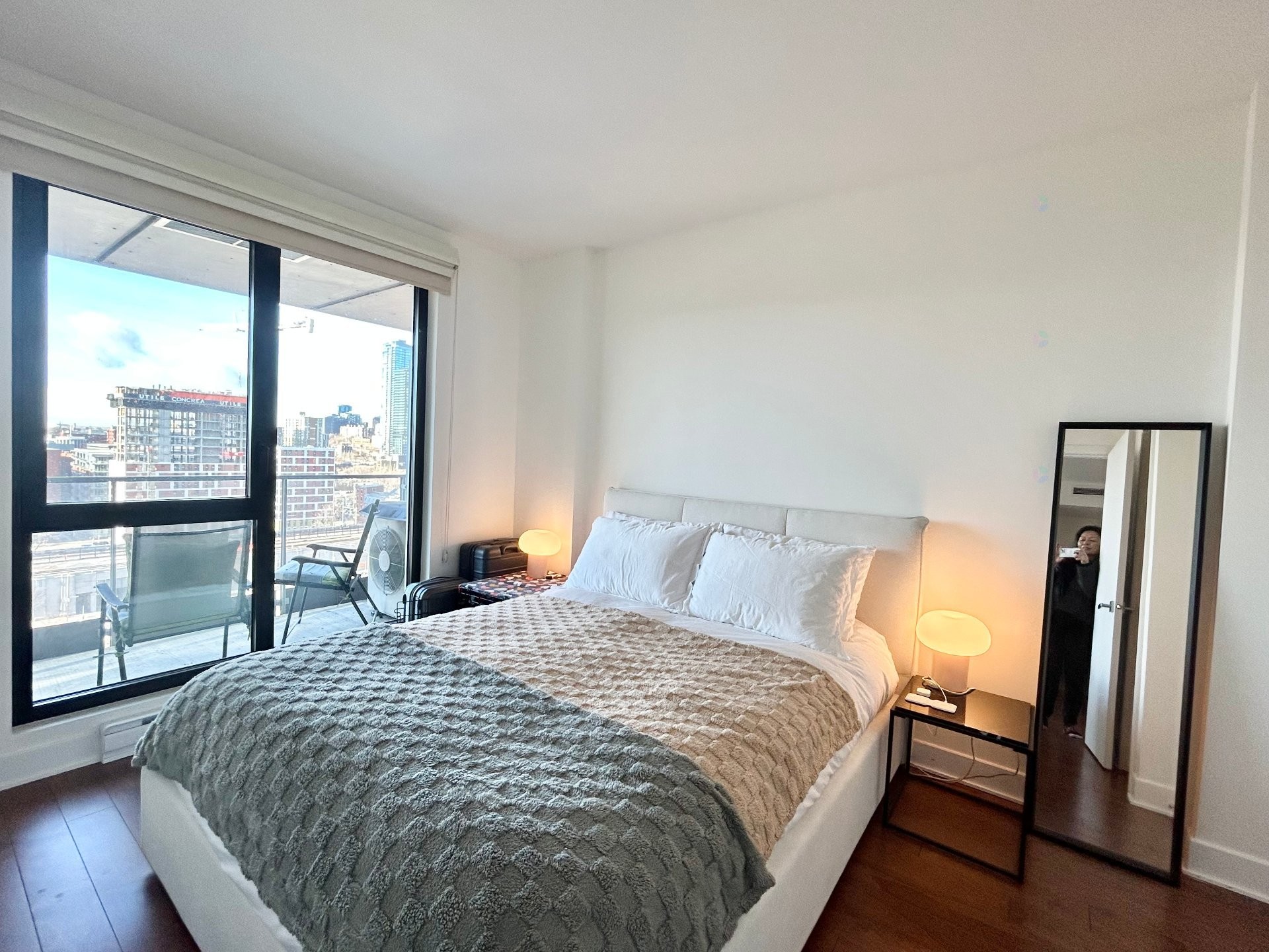 Master Bedroom - 1505-738 Rue St-Paul O., Montréal (Ville-Marie), QC - Indoor Photo Showing Bedroom