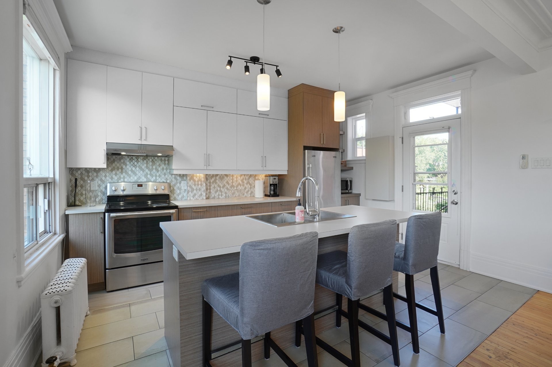 Kitchen - 1555 Boul. St-Joseph E., Montréal (Le Plateau-Mont-Royal), QC - Indoor Photo Showing Kitchen With Double Sink With Upgraded Kitchen