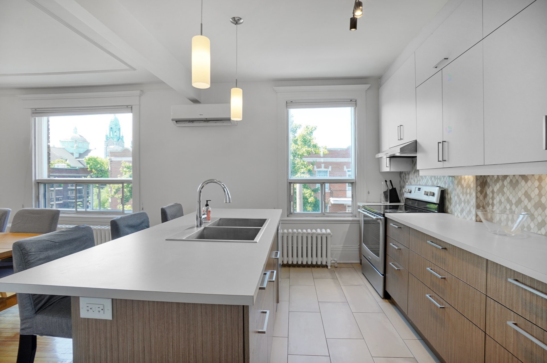 Kitchen - 1555 Boul. St-Joseph E., Montréal (Le Plateau-Mont-Royal), QC - Indoor Photo Showing Kitchen With Double Sink With Upgraded Kitchen