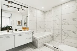Salle de bains attenante à la CCP - 