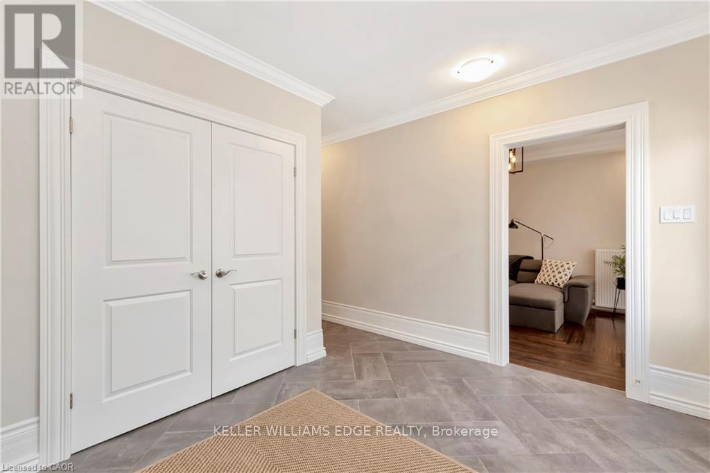 232 Bay Street N, Hamilton, ON - Indoor Photo Showing Other Room