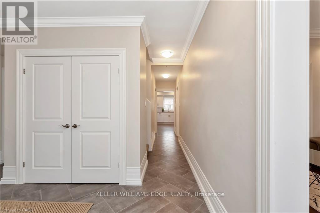 232 Bay Street N, Hamilton, ON - Indoor Photo Showing Other Room