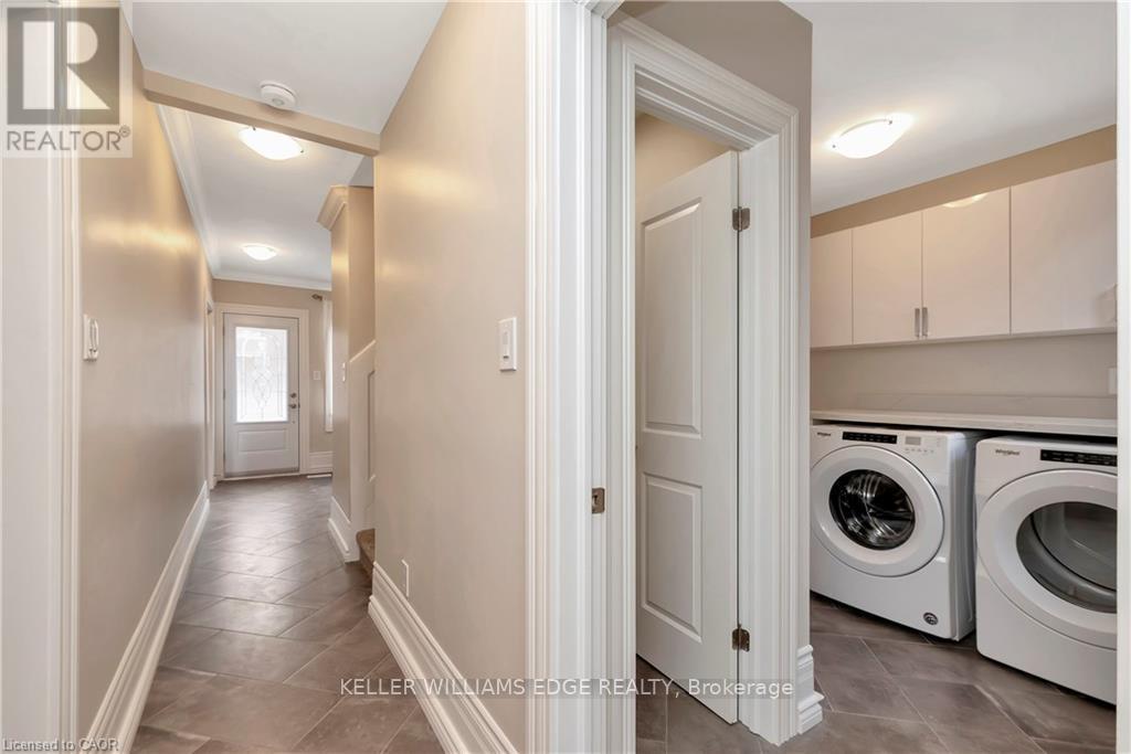 232 Bay Street N, Hamilton, ON - Indoor Photo Showing Laundry Room