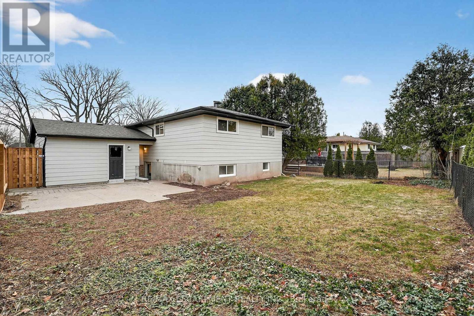 646 Cumberland Avenue, Burlington, ON - Outdoor