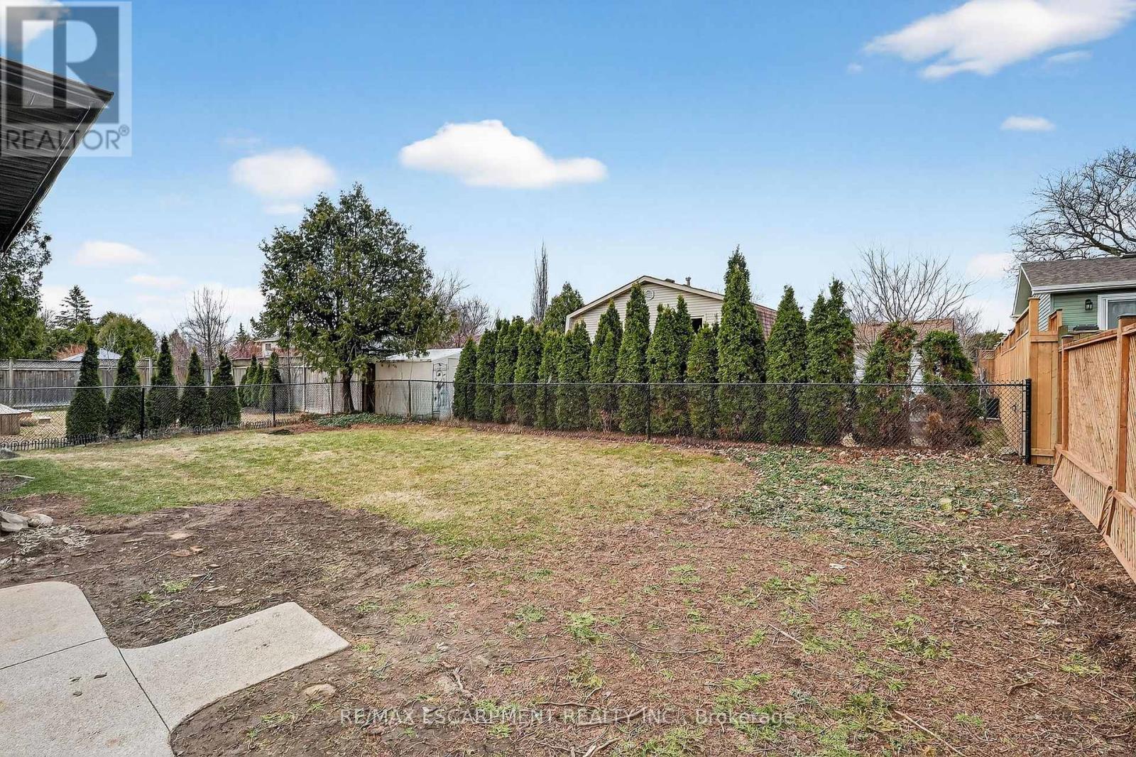 646 Cumberland Avenue, Burlington, ON - Outdoor