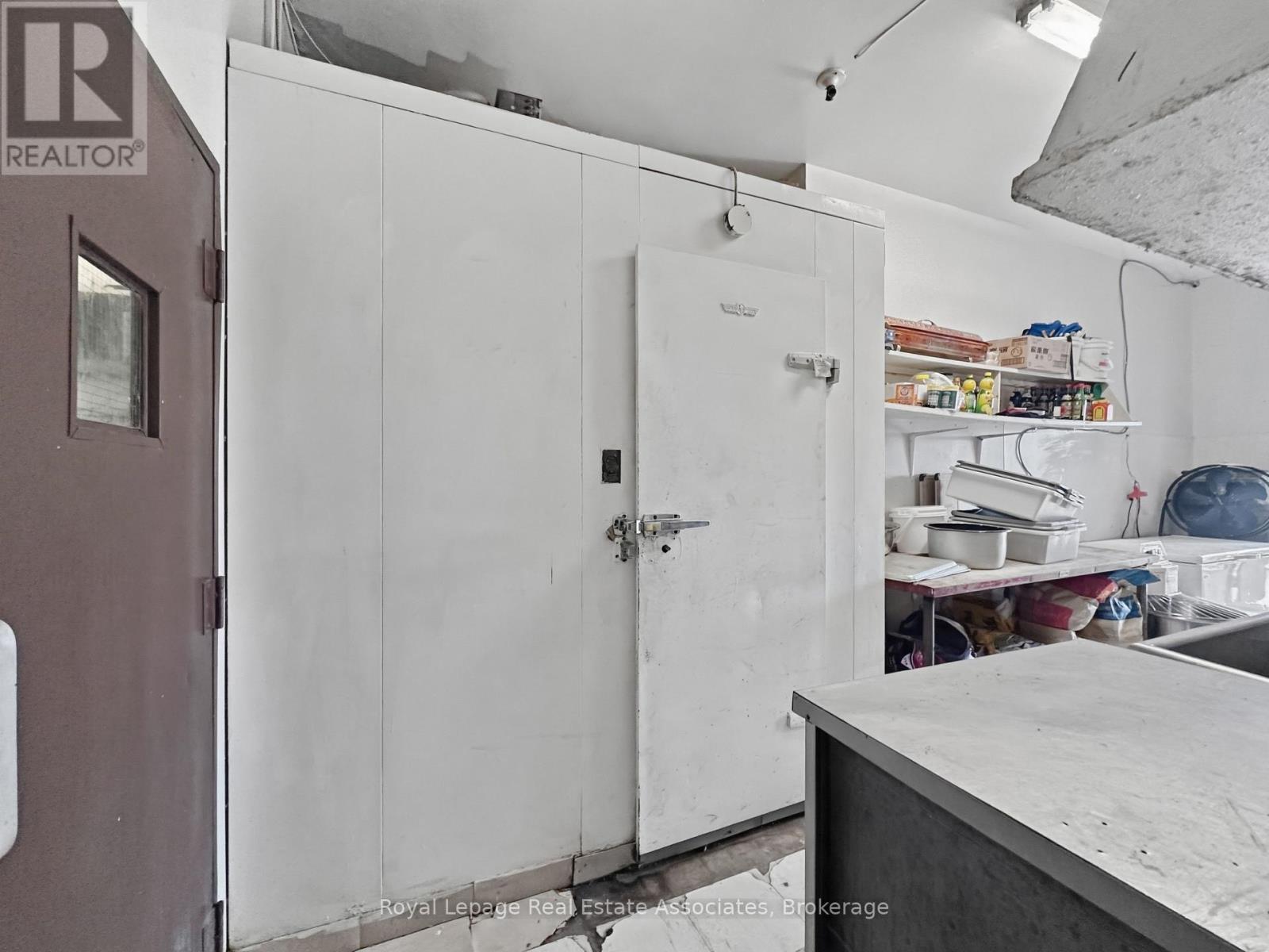 1850 Dundas Street, Mississauga, ON