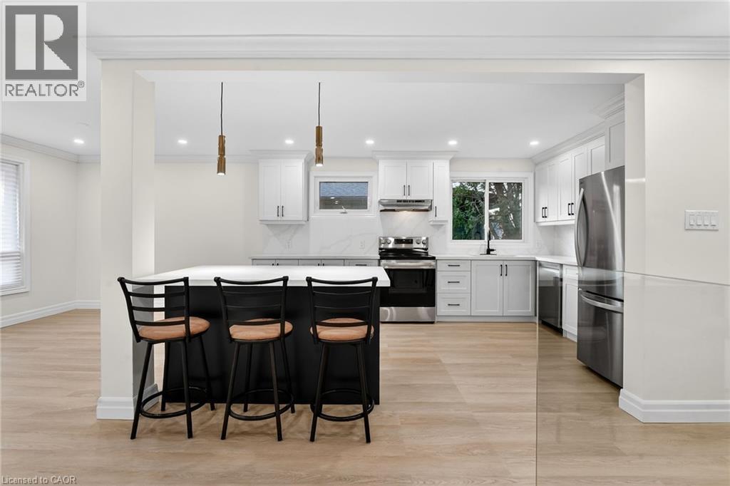 646 Cumberland Avenue, Burlington, ON - Indoor
