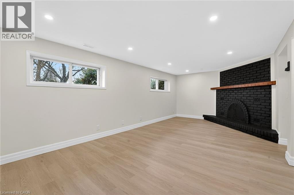 646 Cumberland Avenue, Burlington, ON - Indoor With Fireplace