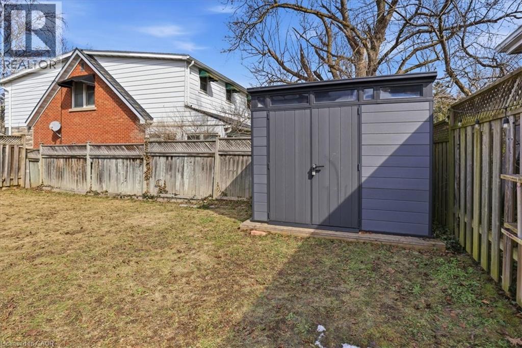 652 Weber Street E, Kitchener, ON - Outdoor With Exterior