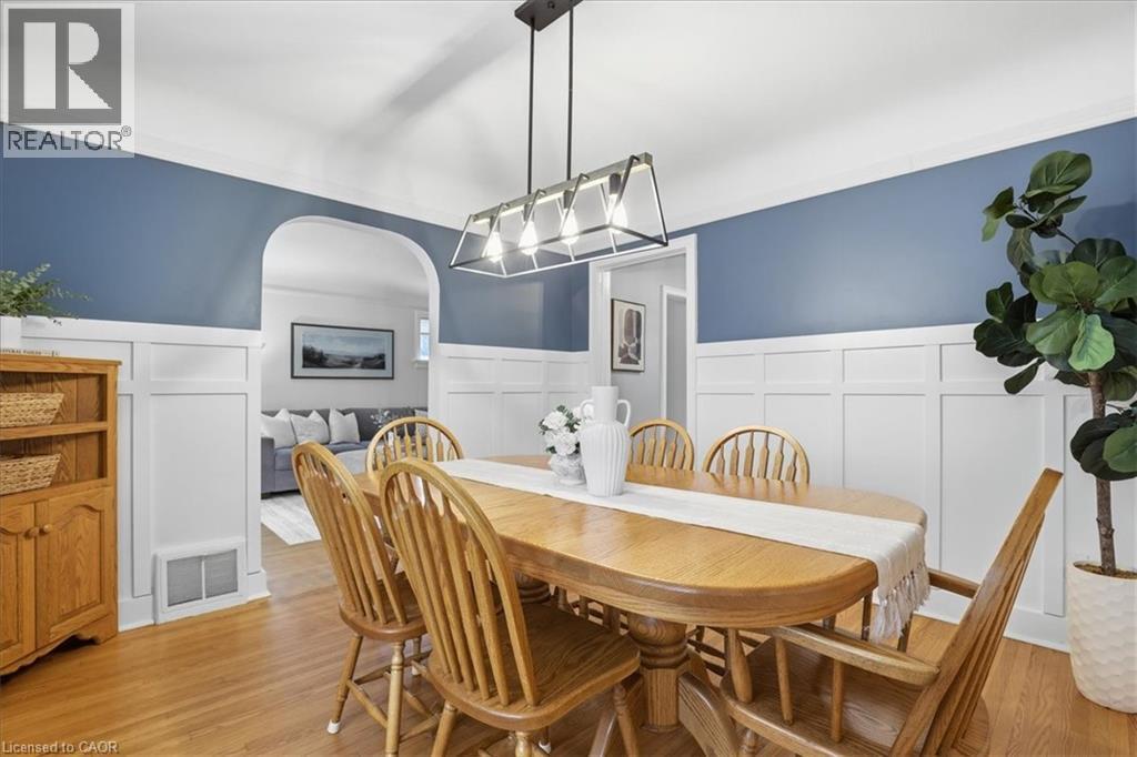 652 Weber Street E, Kitchener, ON - Indoor Photo Showing Dining Room