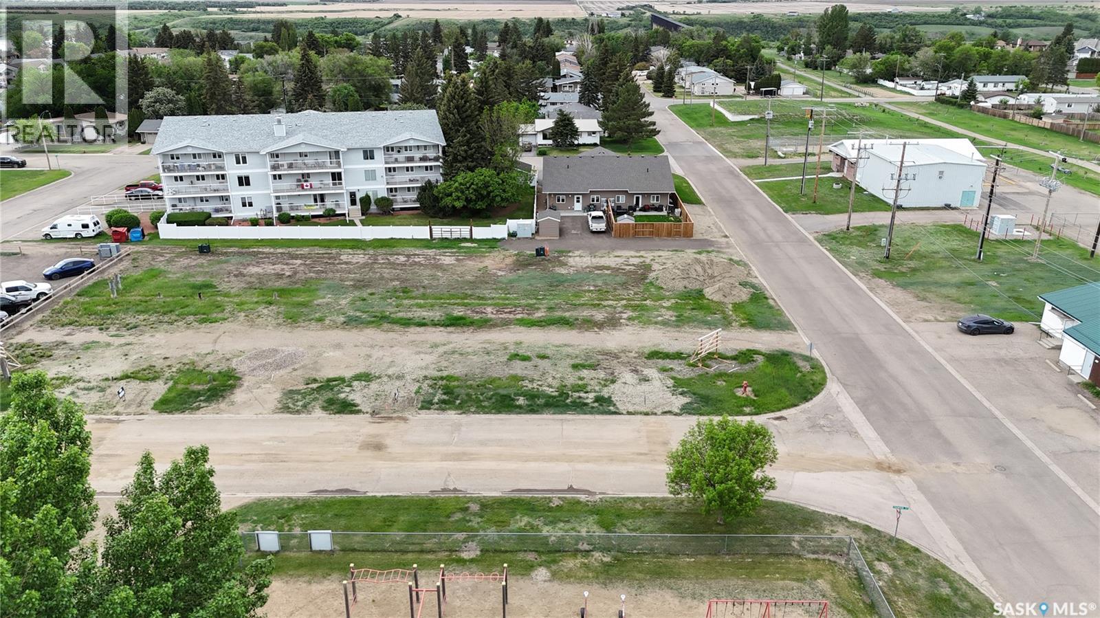104-106 Thomson Street, Outlook, SK