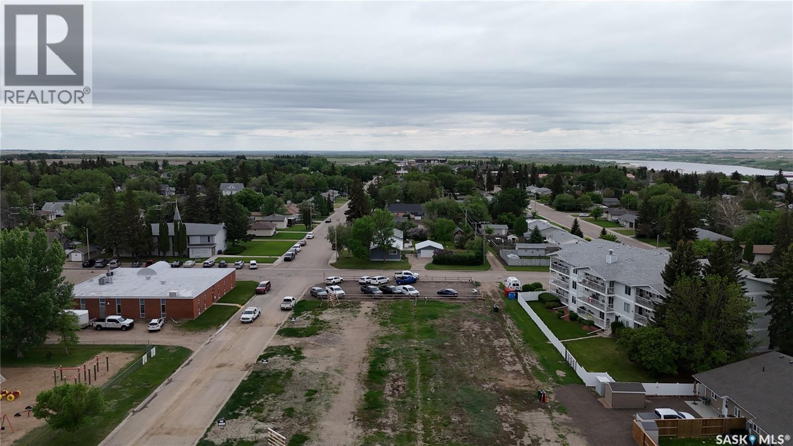 96-98 Thomson Street, Outlook, SK