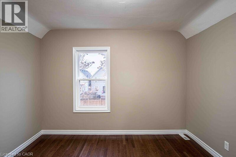 57 Francis Street, Hamilton, ON - Indoor Photo Showing Other Room