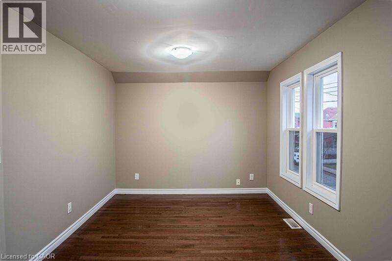 57 Francis Street, Hamilton, ON - Indoor Photo Showing Other Room