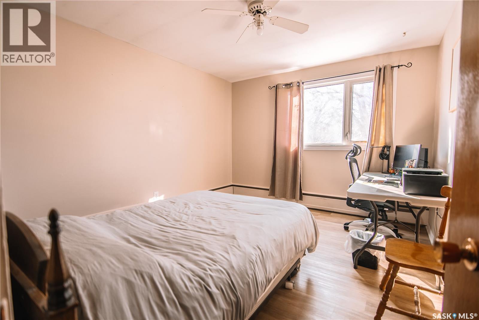 6 4 Neill Place, Regina, SK - Indoor Photo Showing Bedroom