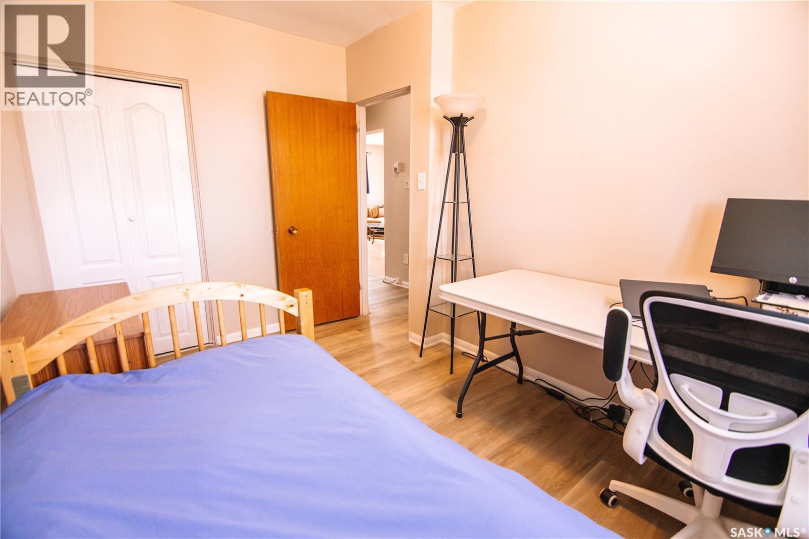 6 4 Neill Place, Regina, SK - Indoor