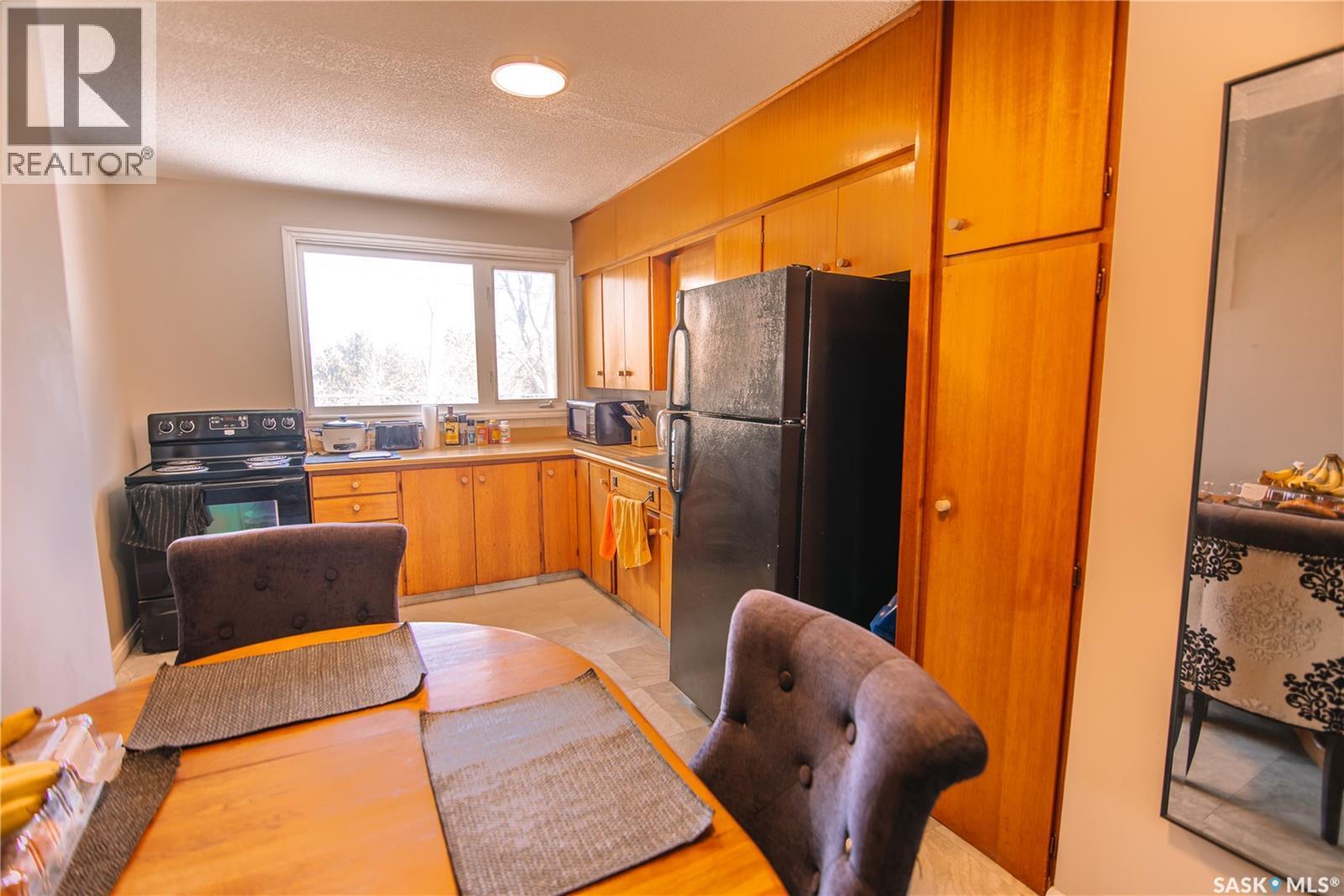 6 4 Neill Place, Regina, SK - Indoor