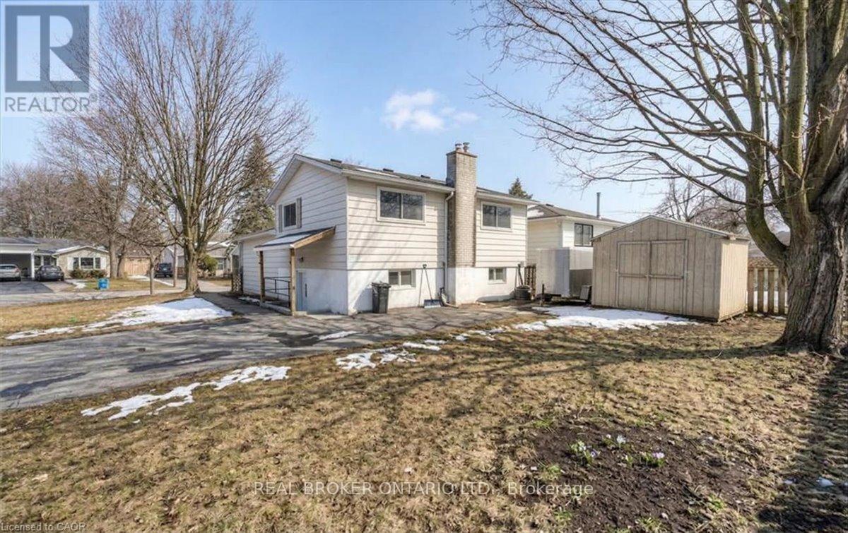 74 Helene Crescent, Waterloo, ON - Outdoor