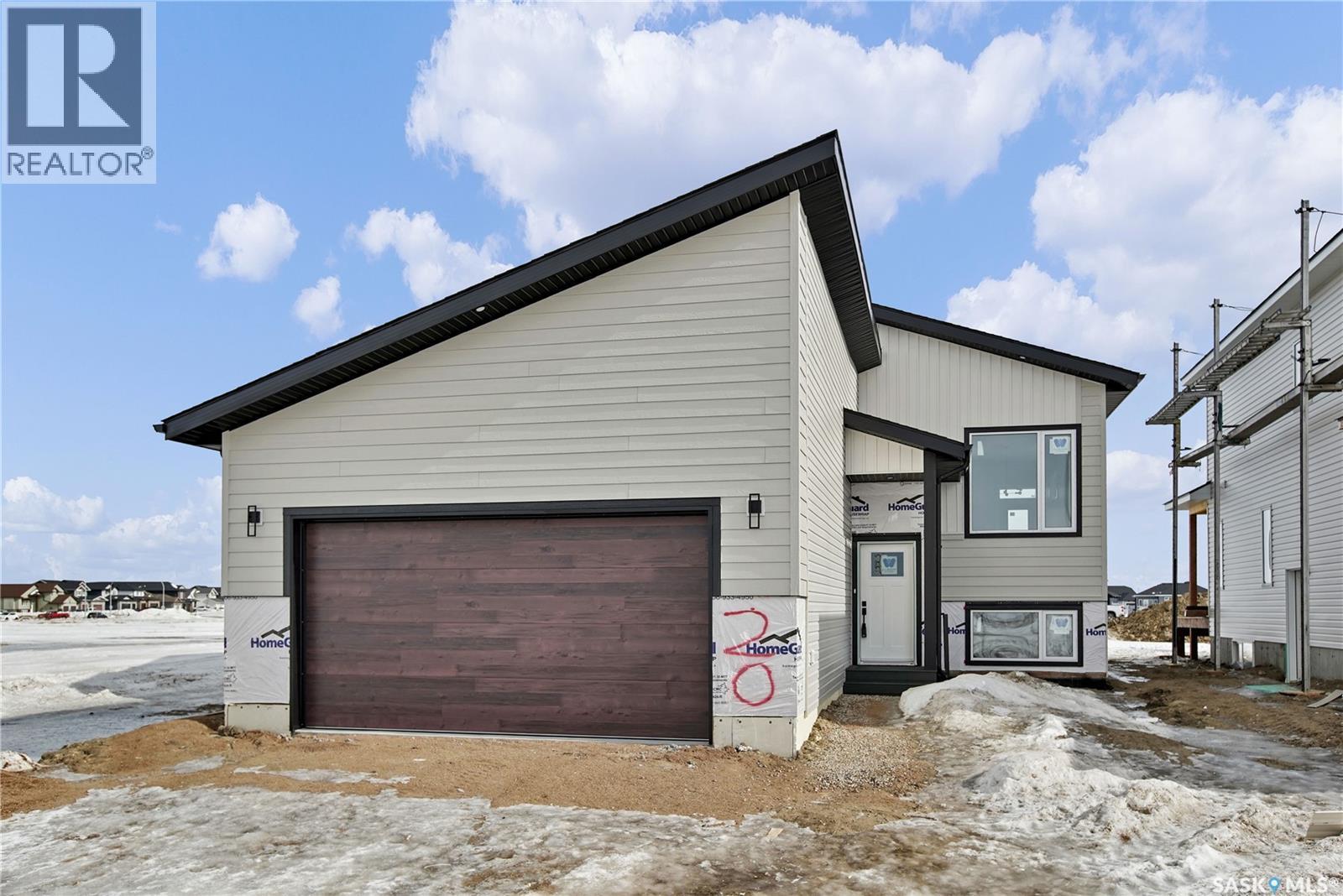 220 Veterans Drive, Warman, SK - Outdoor