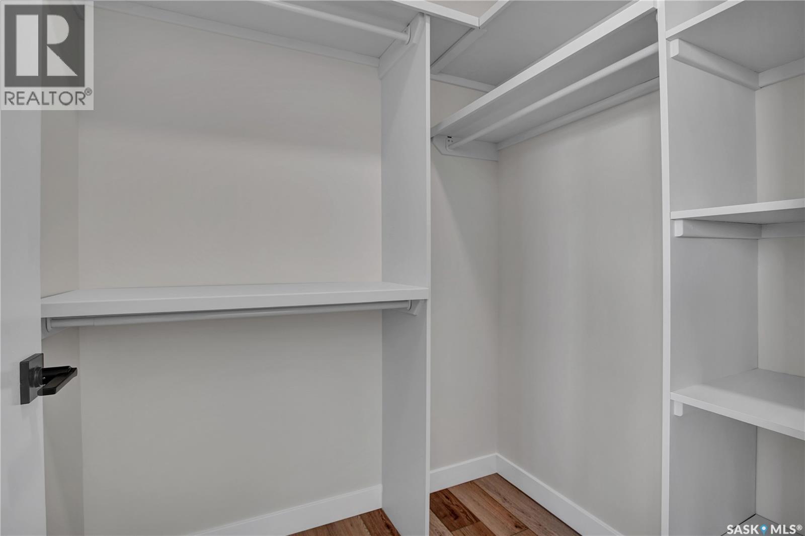 220 Veterans Drive, Warman, SK - Indoor Photo Showing Other Room