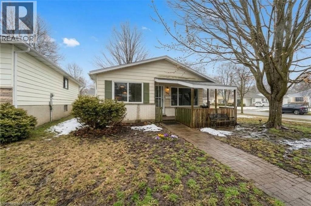 74 Helene Crescent, Waterloo, ON - Outdoor