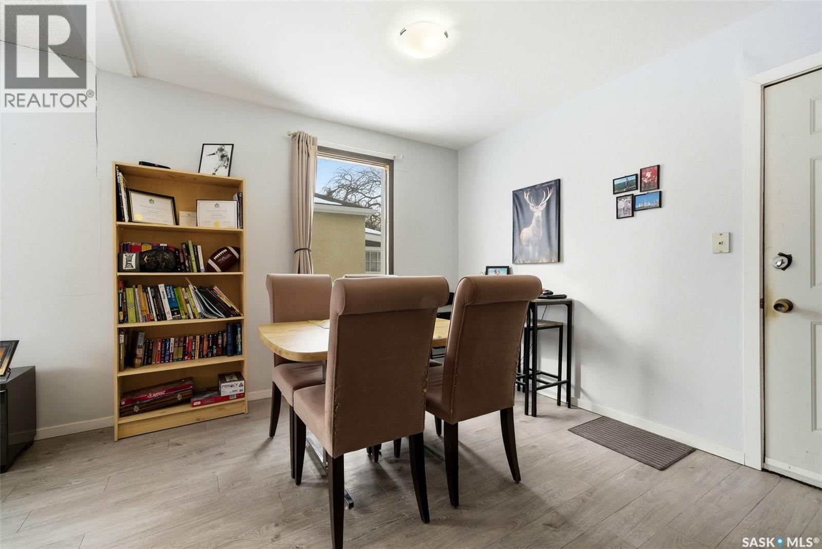 414 18Th Avenue, Regina, SK - Indoor Photo Showing Dining Room