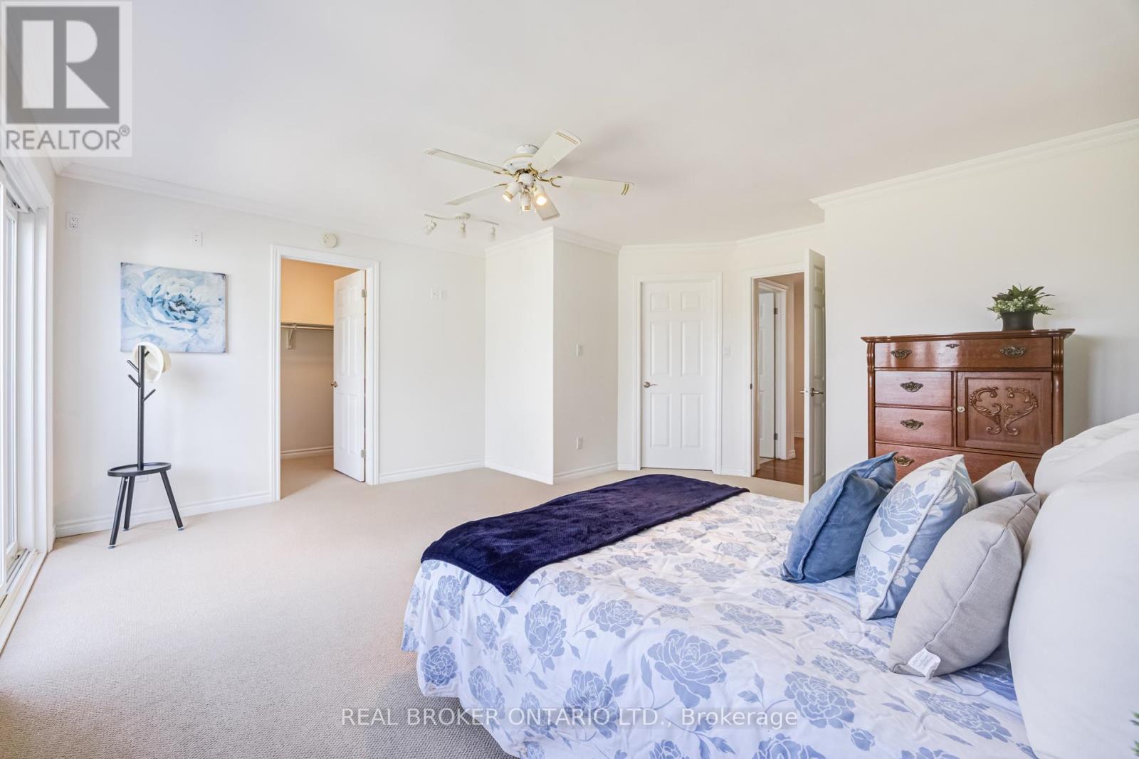 1483 Brenner Crescent, Burlington, ON - Indoor Photo Showing Bedroom