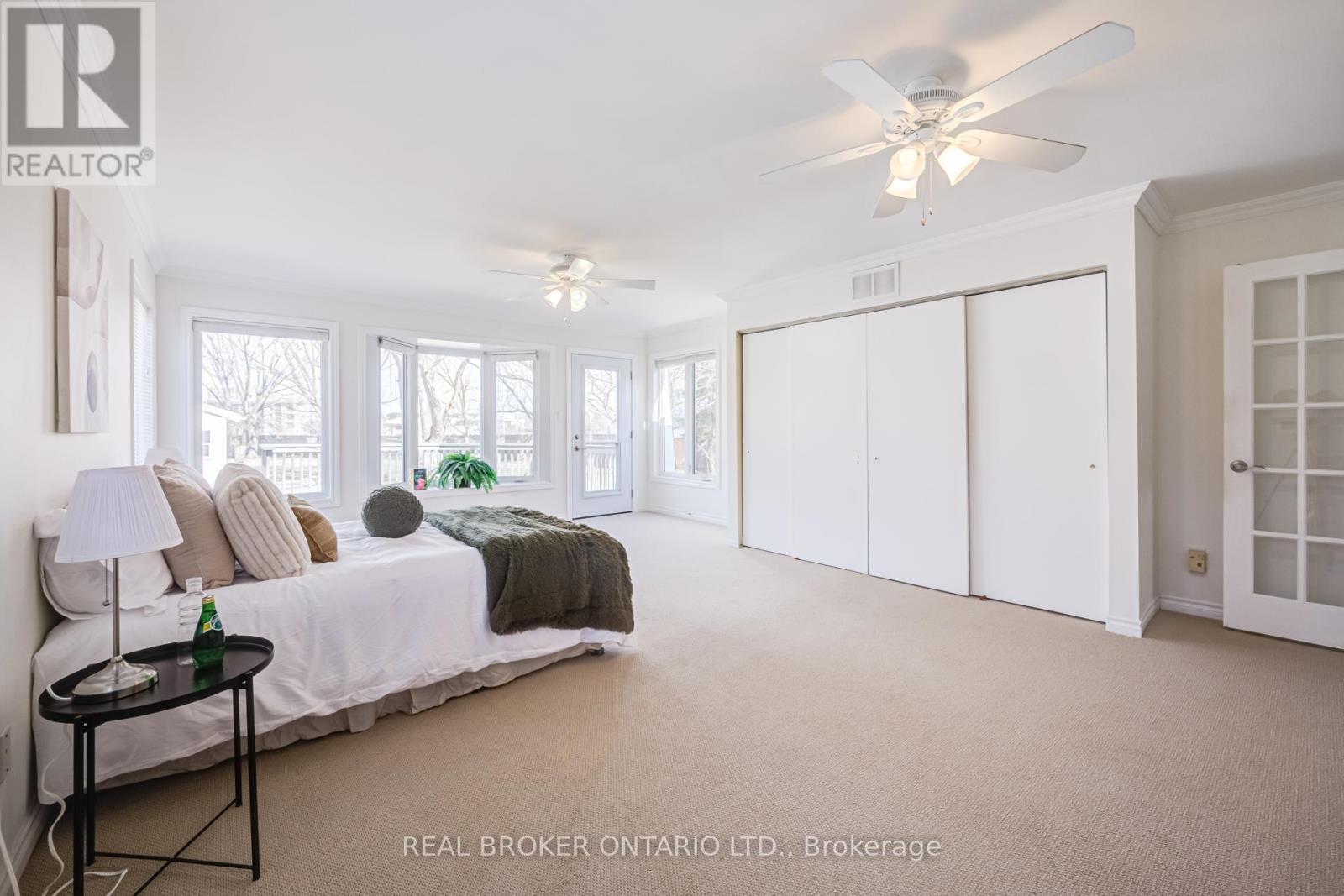 1483 Brenner Crescent, Burlington, ON - Indoor Photo Showing Bedroom