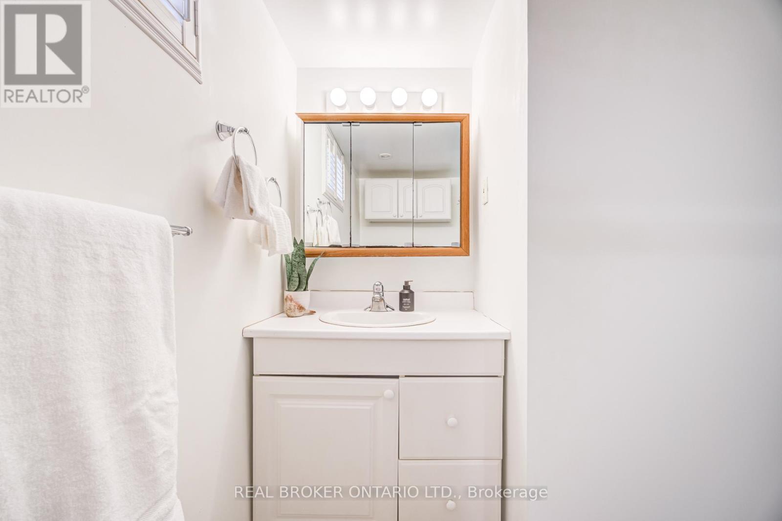 1483 Brenner Crescent, Burlington, ON -