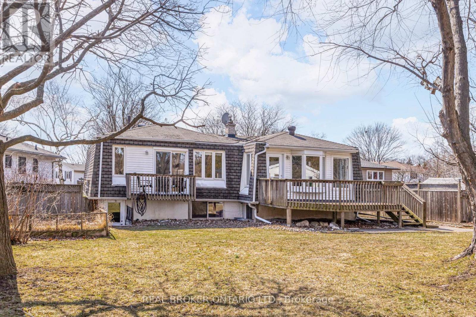 1483 Brenner Crescent, Burlington, ON - Outdoor With Deck Patio Veranda