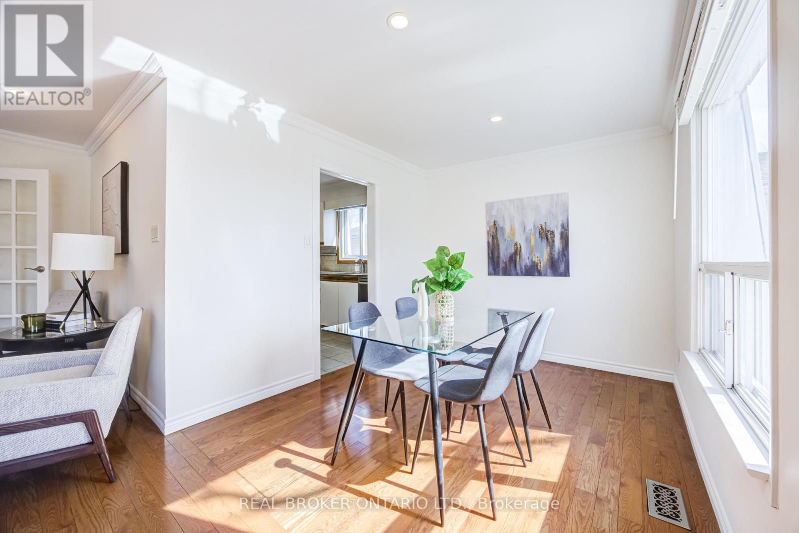 1483 Brenner Crescent, Burlington, ON - Indoor Photo Showing Dining Room