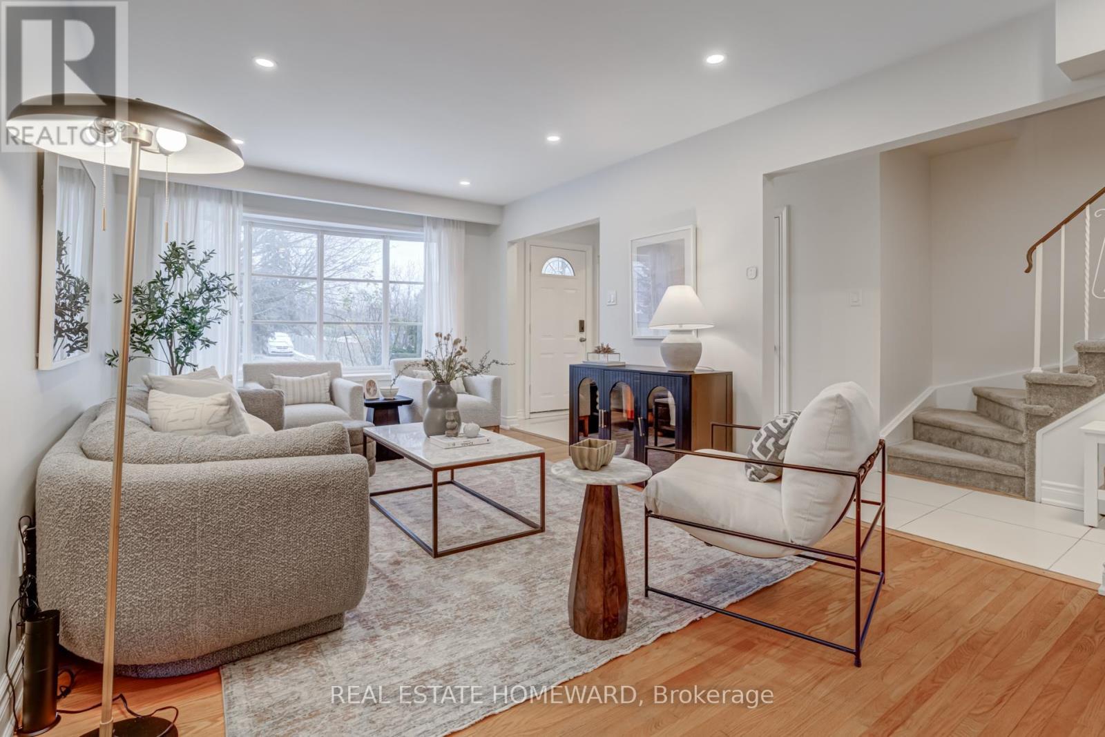 783 Dodsworth Crescent, Mississauga, ON - Indoor Photo Showing Living Room