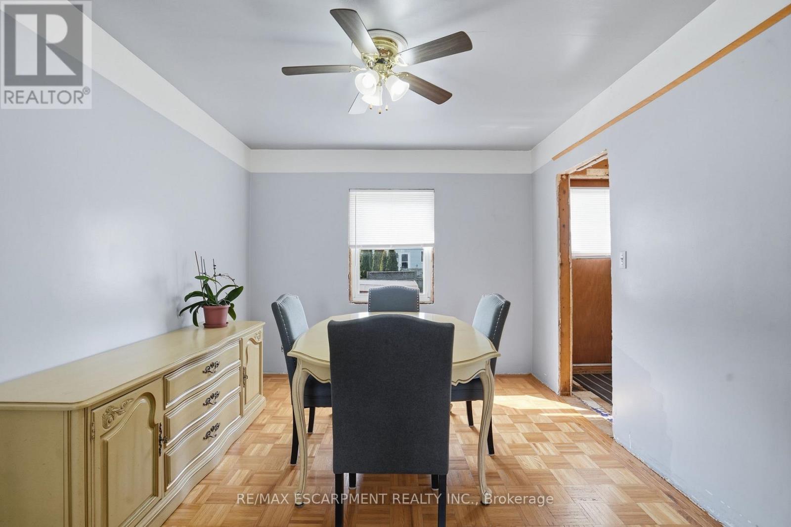 560 Stone Church Road E, Hamilton, ON - Indoor Photo Showing Other Room