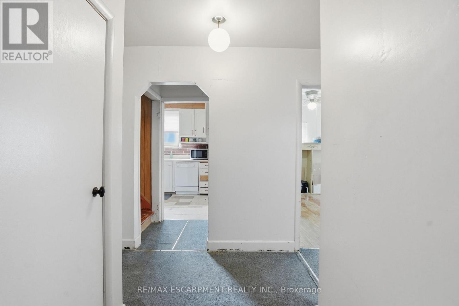 560 Stone Church Road E, Hamilton, ON - Indoor Photo Showing Other Room