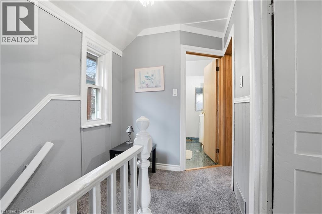 16 Albemarle Street, Hamilton, ON - Indoor Photo Showing Other Room