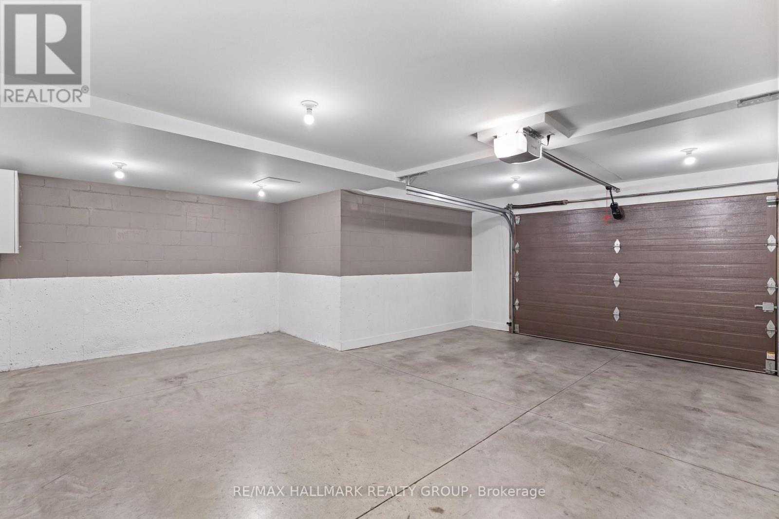 501 Wilbrod Street, Ottawa, ON - Indoor Photo Showing Garage