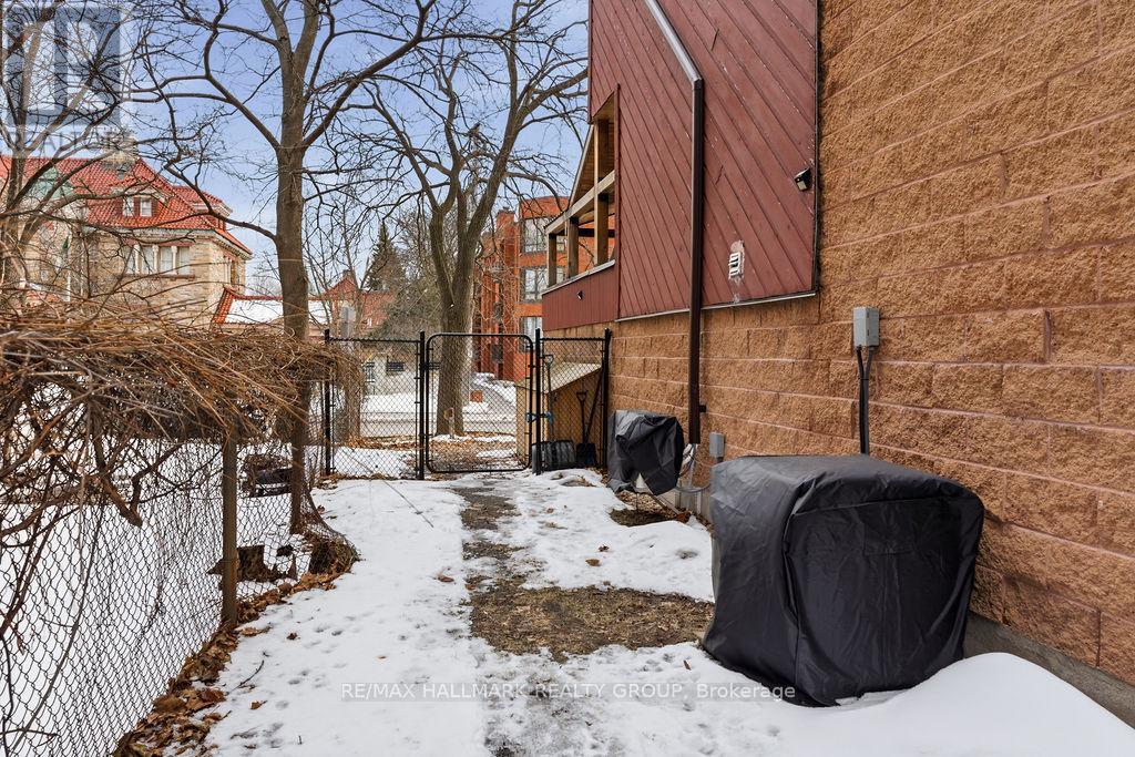 501 Wilbrod Street, Ottawa, ON - Outdoor
