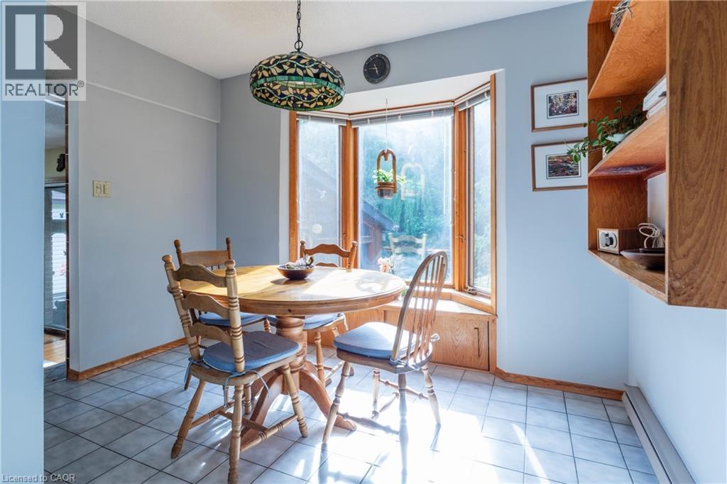 74 Chedoke Avenue, Hamilton, ON - Indoor Photo Showing Dining Room