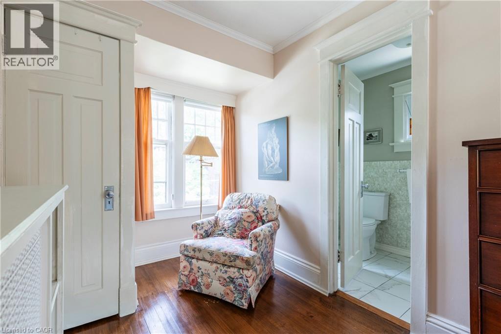 74 Chedoke Avenue, Hamilton, ON - Indoor Photo Showing Other Room