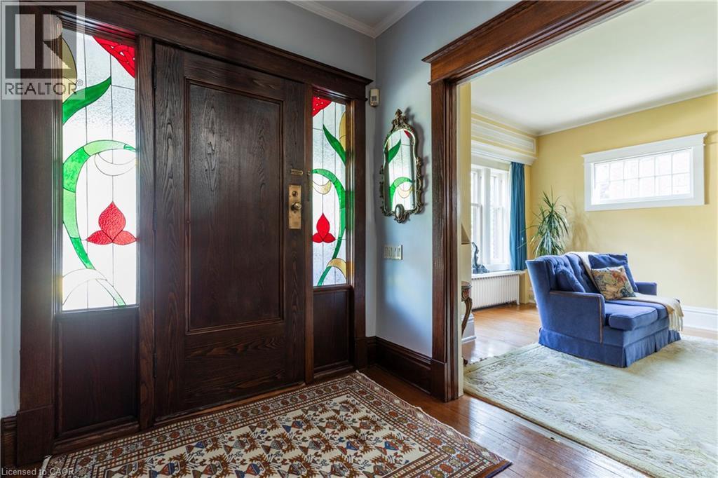 74 Chedoke Avenue, Hamilton, ON - Indoor Photo Showing Other Room