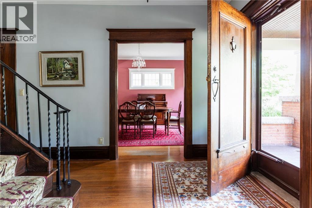 74 Chedoke Avenue, Hamilton, ON - Indoor Photo Showing Other Room