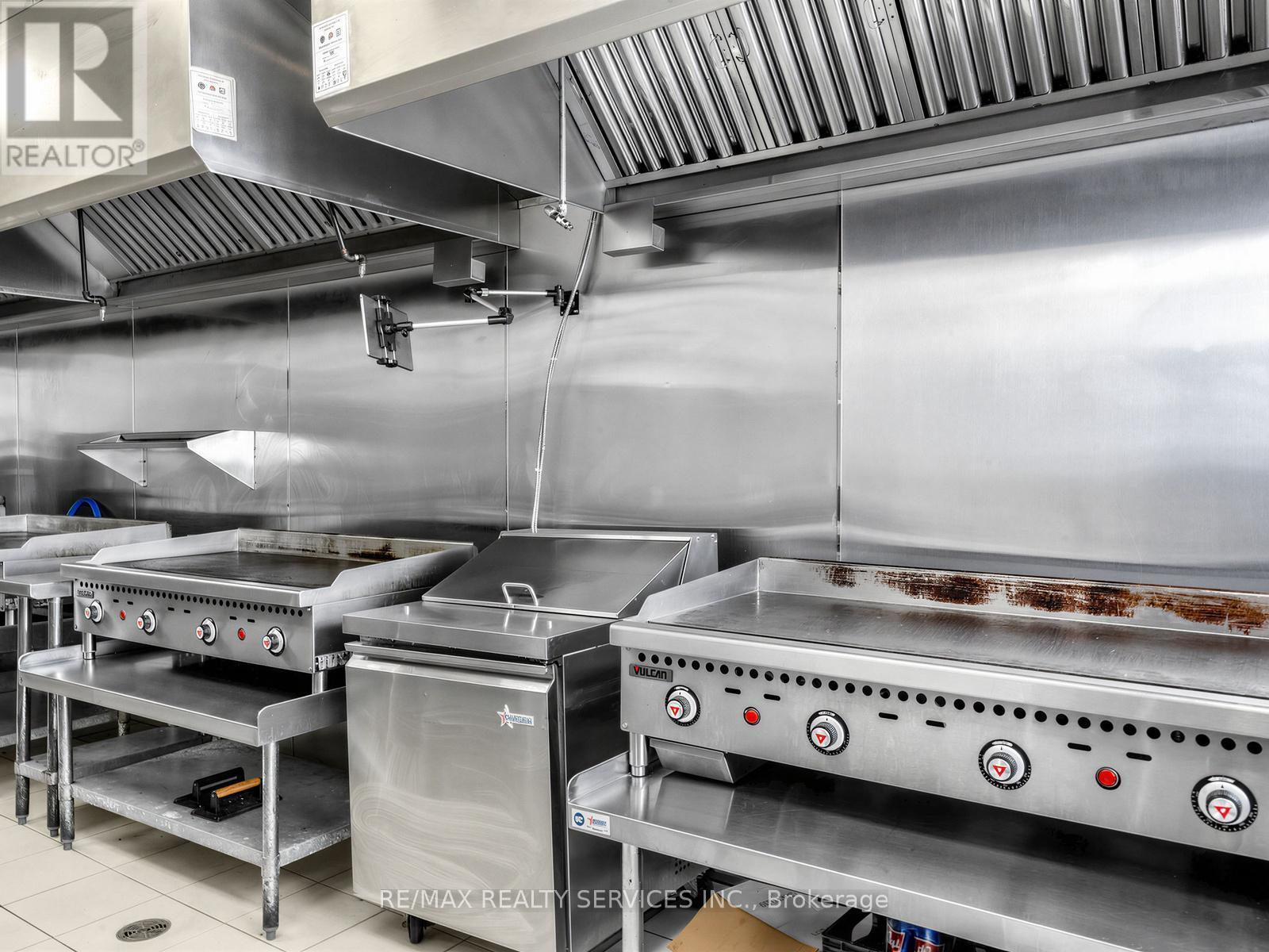 1475 Aerowood Drive, Mississauga, ON