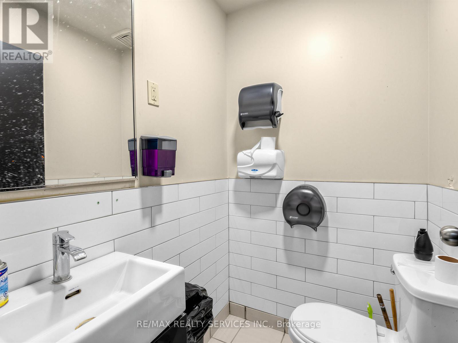 1475 Aerowood Drive, Mississauga, ON